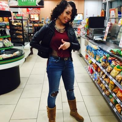 follow my NEW TWITTER @_arynlyn ❤️