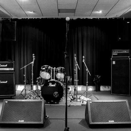 Y0urNewBandName's profile picture. 