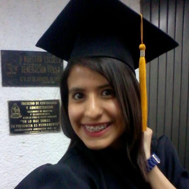 En la vida siempre buscamos explicaciones.Perdemos el tiempo buscando un porqué,pero a veces no existe y por triste q parezca,ésa es precisamente la explicación