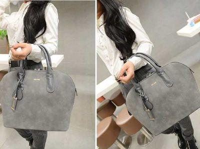 ready stock tas,sepatu,baju dll khusus cewe . cp : 52abde4a / line id : reya03 . happy shopping ..
bandung