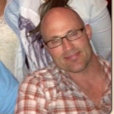 waiter04's profile picture. 