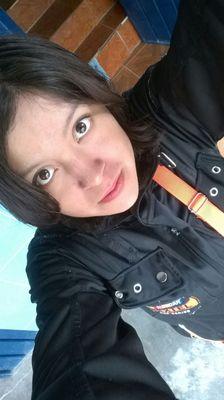 Hola me llamo Guadalupe.. Tengo 18 años soy de Puebla & me encanta Juanes.. ♥♥