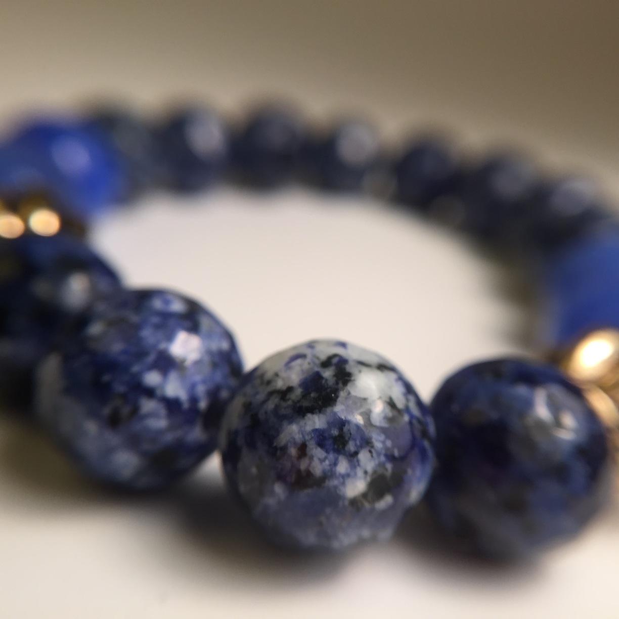 BolourinJewelr's profile picture. 