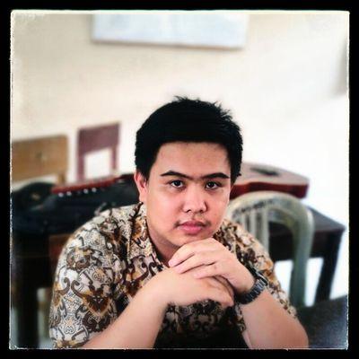 Simple person, Musician, Worship Leader, Evangelism, LoveGod LoveFamily, Always Living by Faith, and I'm just passionate about life ;)