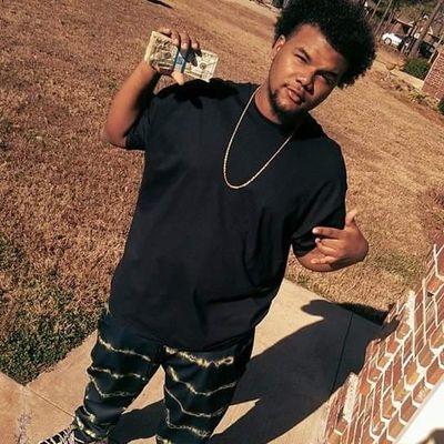 all I need is 2 cups & some lean & a bad bitch just too roll up my weed #FuckCrew