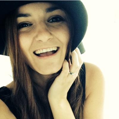 LeahRae112_'s profile picture. 