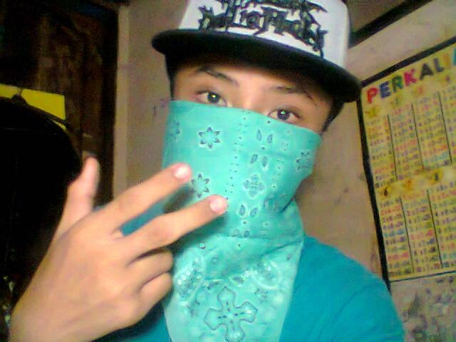 Nmkz_bgz1's profile picture. Pengen bngd sholat 5 waktu tpi susahh bnr ngejalaninnya