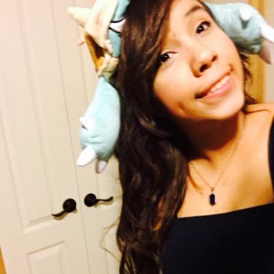 Hai im Greeny im 17! I play videogames and stream them with the help of twitch! I also post some youtube videos. :3 check them out! And join me on twitch