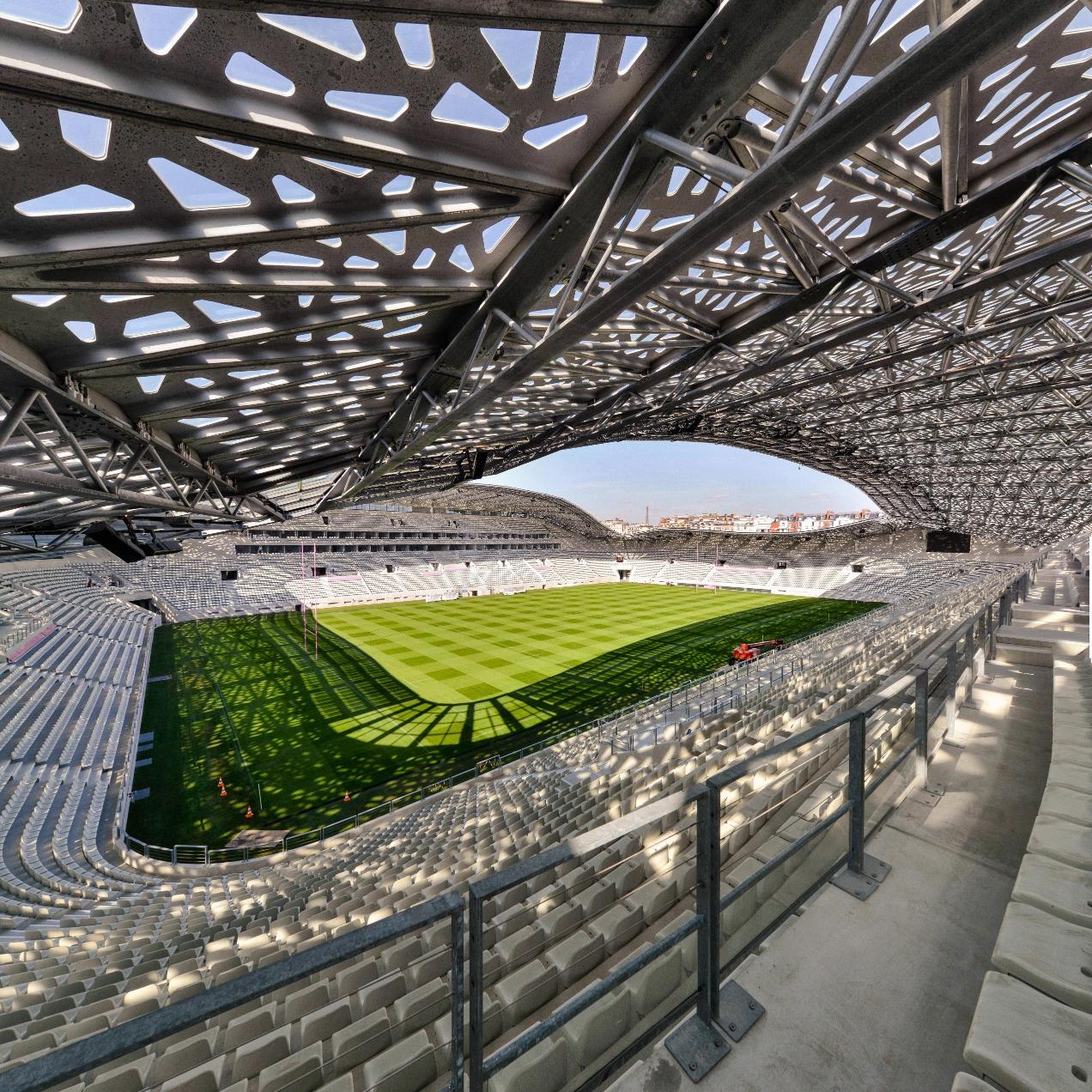Antre du @SFParisRugby. Stade lifté en 2013 pour accueillir 20.000 personnes. Voisin officiel de @LeParc1970
