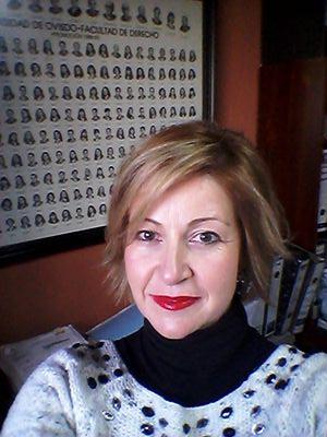 Empresaria luchando en tiempos convulsos por salir del pozo.Necesidad de cambiar las cosas, me condidero REBELDE con CAUSA, pero con los pies en la tierra.