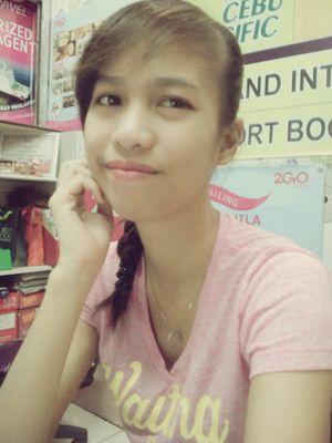 bethchay1994's profile picture. 