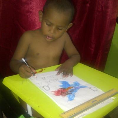 Elisa151517's profile picture. 