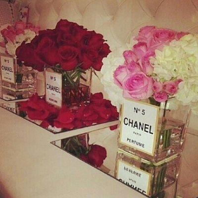 ‏‏الزهور هي الطبيعة الصامتـة النابضة بكل أنواع الحيــاة ... instagram: flowervaze