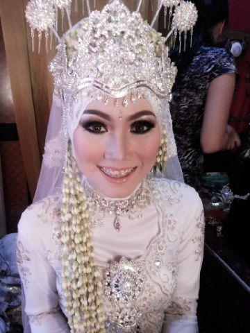 lazuardy89's profile picture. Buku ini saya yang menulis, orng lain hanya referensi