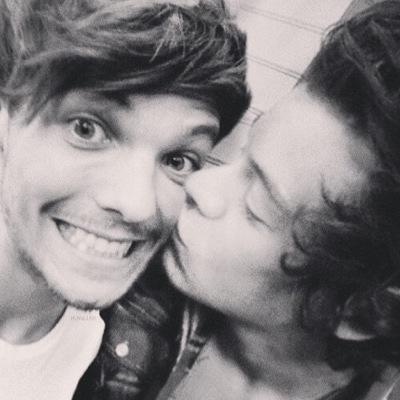Tu non sai cosa vuol dire aspettarti e sapere che non ti avró mai. ||Larry||