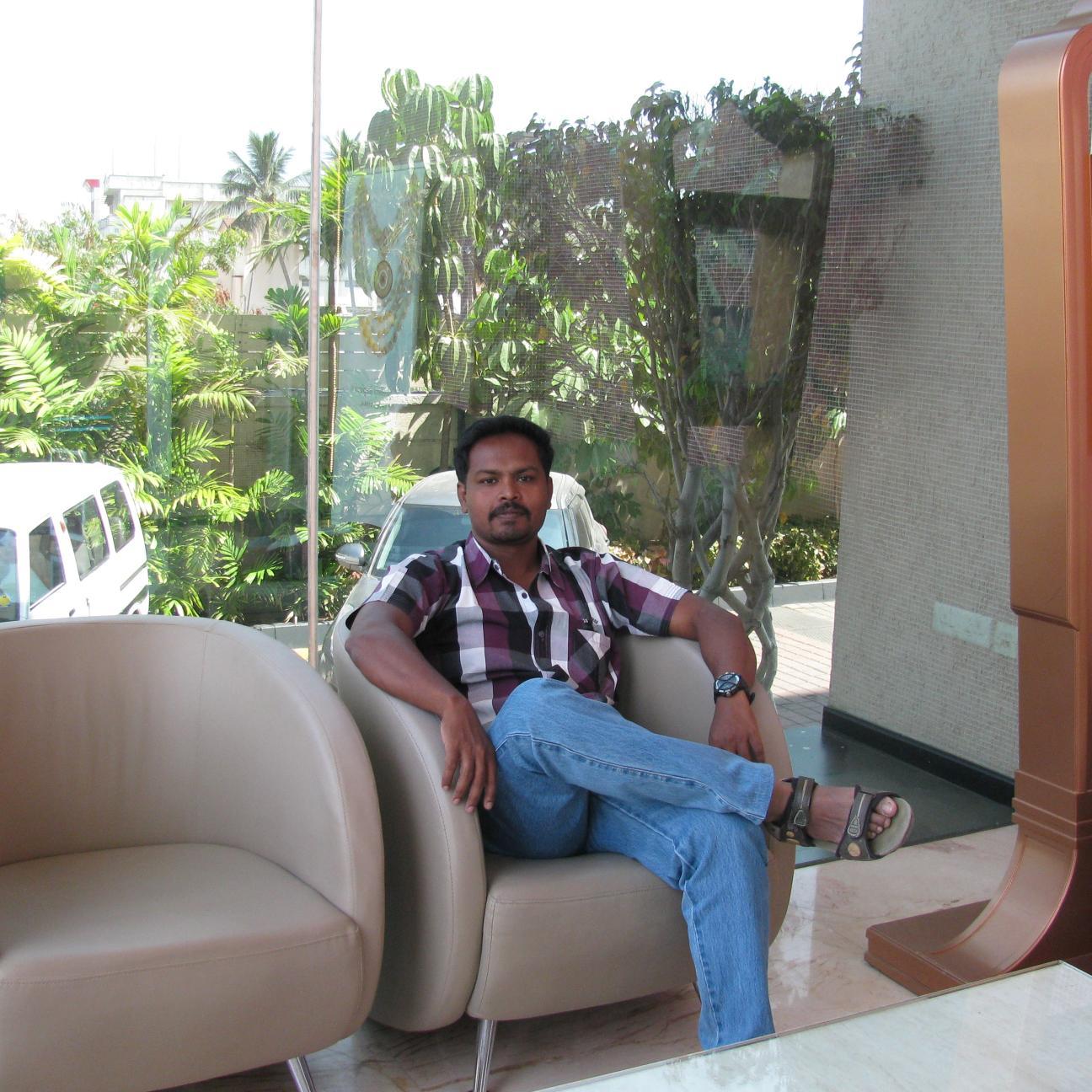 vinomoment's profile picture. 