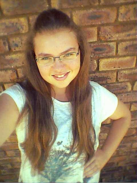 Ek vind my inspirasie by my Skepper, Jesus Christus! Ek probeer net myself verbeter as die persoon wie ek gister was! Skollie en Flower hulle is die beste