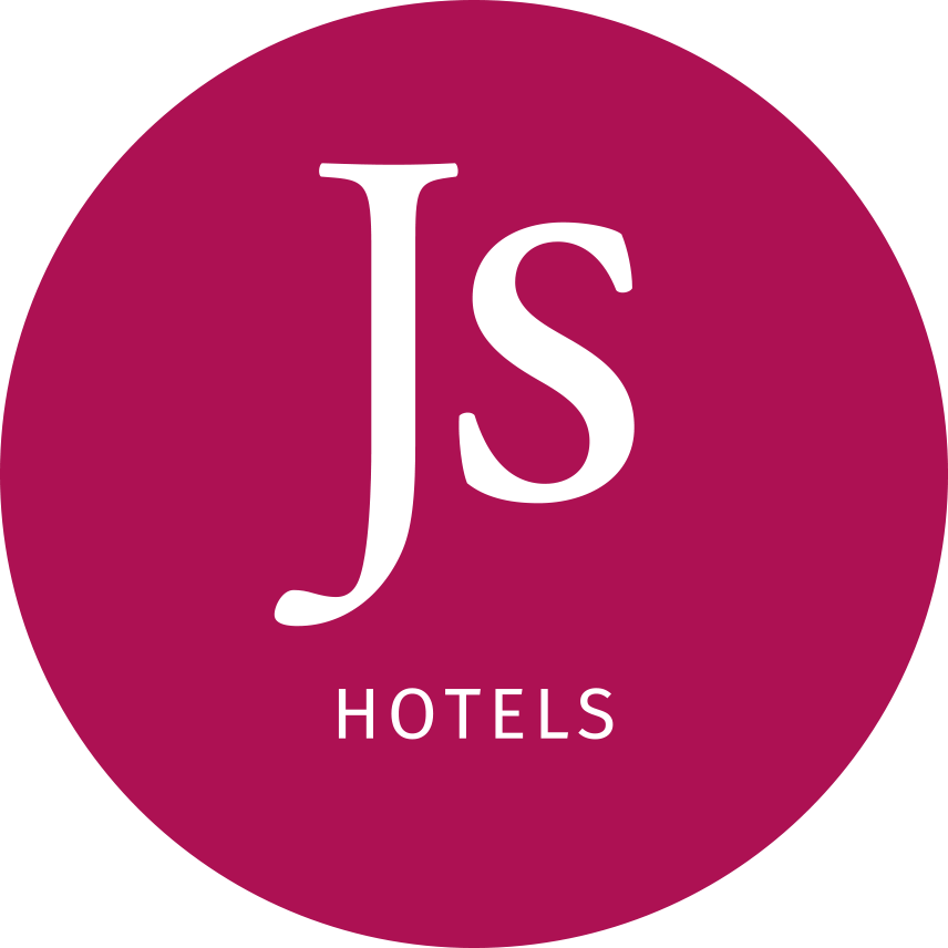 JS Hotels.  13 establecimientos ideales para alojarte mientras visitas Mallorca. Situados en las playas más bonitas de la Isla, adecuados todos los públicos.