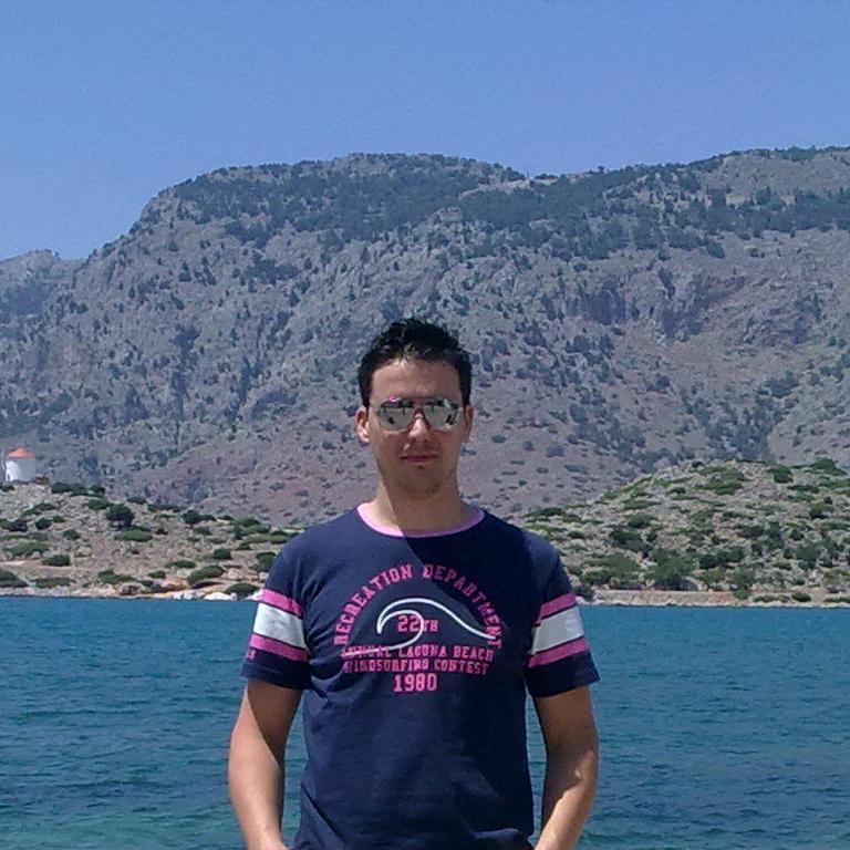 nikos__pap's profile picture. 