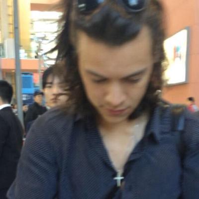 @__theirvoices_ just gave you a free follow! so please go follow @__theirvoices_ and also rt the link below or tag liam