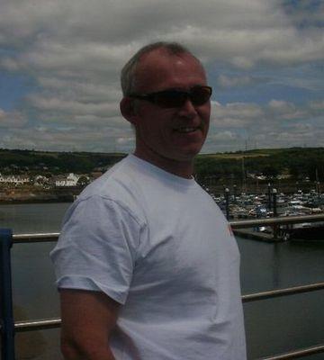 lee cross 28