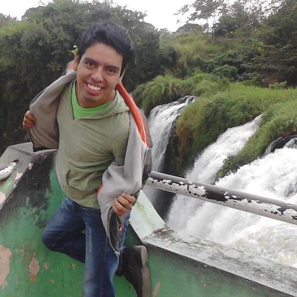Soy Daniel Martínez Romero . Nacido en el puerto de veracruz un 31 de mayo. Actualmenete radico en Xalapa.
