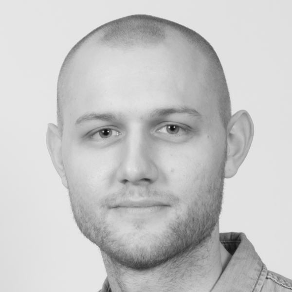 pivaker's profile picture. 