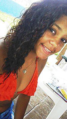 Que o vento leve o necessário e me traga o suficiente.   http://t.co/vLhkKIO5Ih