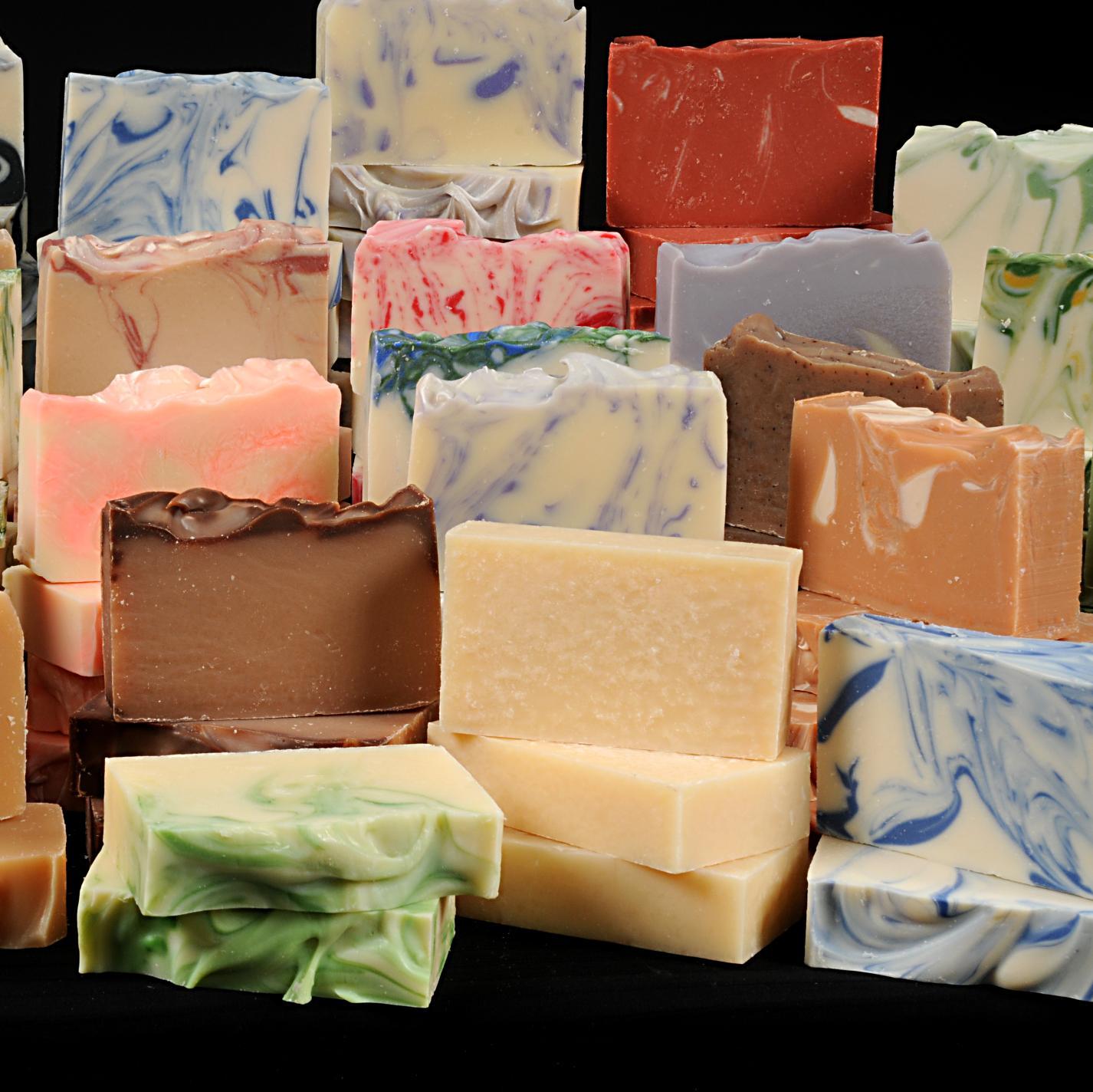 SmellTheSoap's profile picture. Handmade soap, bathbombs, essential & fragrance oils, pillow sprays, etc.    Order online now!!!