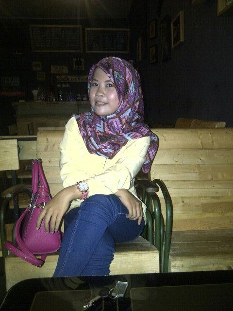 Happy is simple :)•study in D3 Midwifery Academy Muhammadiyah University of Ponorogo :)