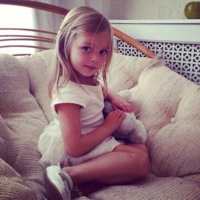 lilgirlcharlie's profile picture. Just looking for a loving home but for now she stands alone probably for forever~Likes to run around a lot and giggle