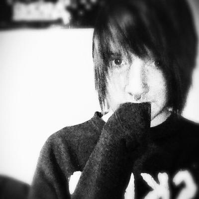 UK // 19 // Alterbridge is life. Kik: Jamehhhh