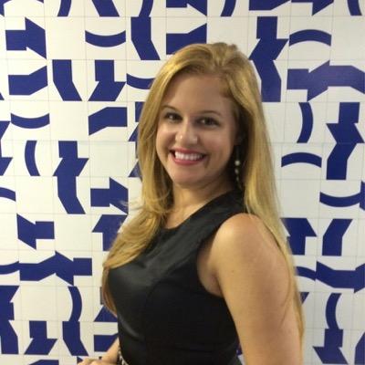 A ovelha lora da família! Instagram✨ @jornalistadosol *-* 'Compartilhe o seu conhecimento. Este é o caminho para a imortalidade’ Dalai Lama