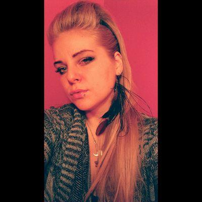 la femme. top jedi. philly artist. pro-everything. opti-mystic. demigoddess. sorceress. taurus. peter pannist. lover. fight. etc. ❤✌