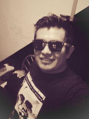 tooo relaxin !! siempr intentando hacr lo mejr....