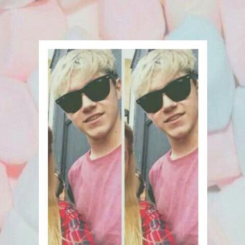 je suis dingue d'un mec qui a des yeux bleus aussi profonds qu'un océan et qui en souriant fait illuminer un monde entier ❤ Fback ❤ directioner ❤
