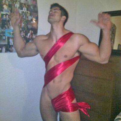 That is not me in the pic just some hot guy!