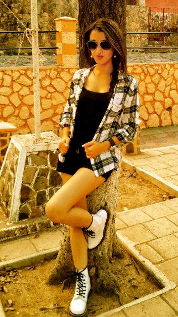 Melissaflores13's profile picture. 