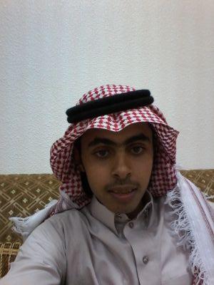 ‏طالب في آخر مرحلة من الثاناوية أعشق كرة القدم وكاتب للشعر في بعض الأحياان..♥
