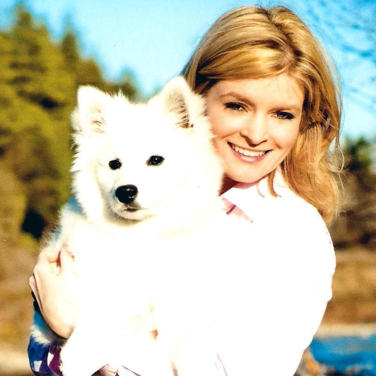SEO Manager , American Eskimo Dog lover, Aviation Geek, Coffee Connoisseur - and not necessarily in that order 😍 xo 🇨🇦