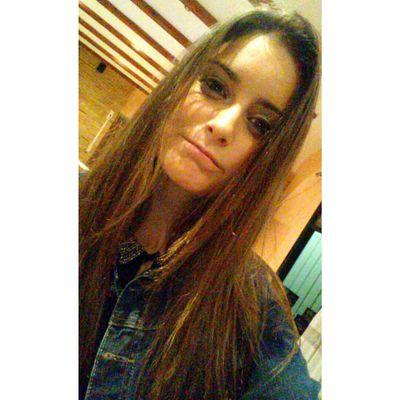 ▶ INSTAGRAM: mmarryya                              ABRAZAME FUERTE Y NO ME SUELTES.