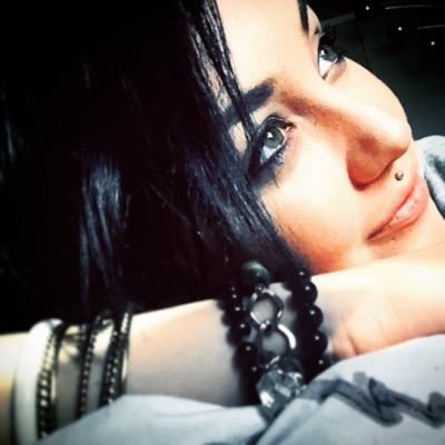 susiebird89's profile picture. opptatt av Homofiles rettigheter, sloss for et mobbefritt Norge, slått noen slag for legalisering, #likestilling  mine to barn, bonusbarn og herlige mann ❤️