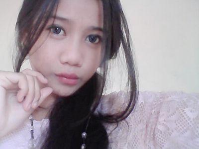 Hoby: makan | kebiasaan: ngemil | cita2: kurus | peluang: mustahil ☹