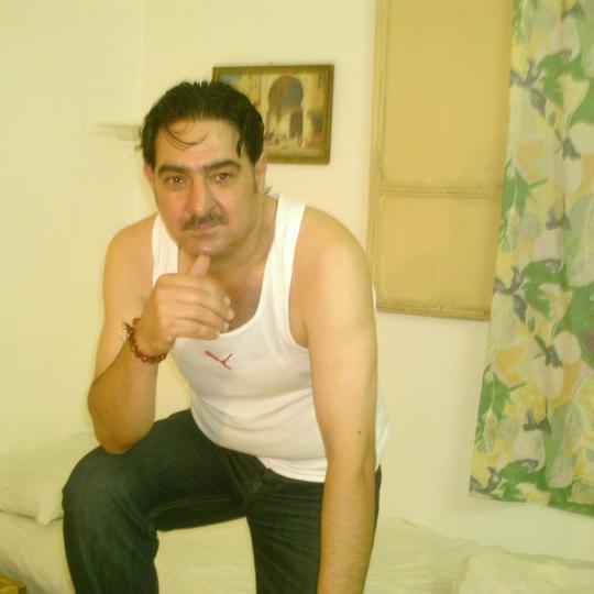 الزمن وياي دك دكته مناويج  خليه الدجاج يعوعي وبيض الديج