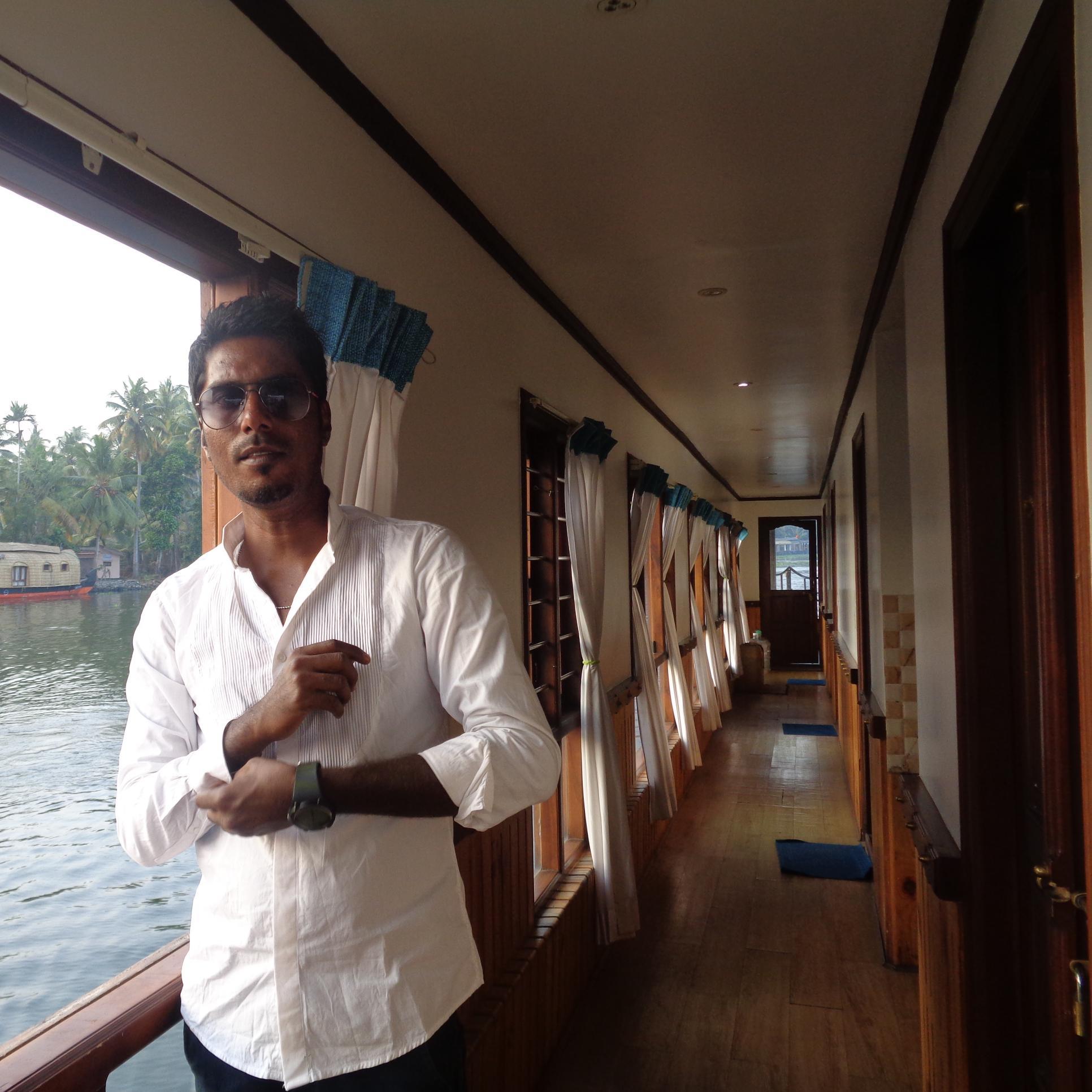 karna1162's profile picture. 