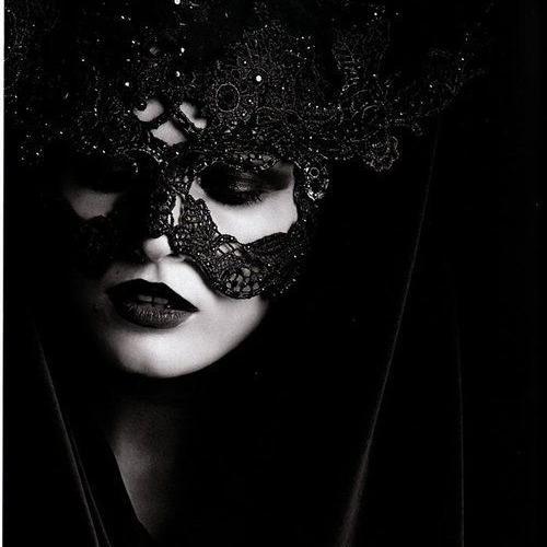 Rol de Crónicas Vampíricas con trama propia original. Para uniros, leed las normas en el link. RMs: @CarolineF_cvm, @Livie_cvm, @Kol_cvm. #CVM