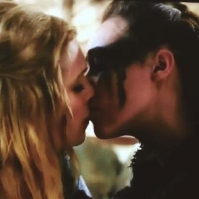 cIarkesIexa's profile picture. ⠀⠀⠀⠀⠀⠀⠀the 100 & ariana grande ⠀⠀⠀⠀⠀⠀⠀⠀saved acc by @bocastiel