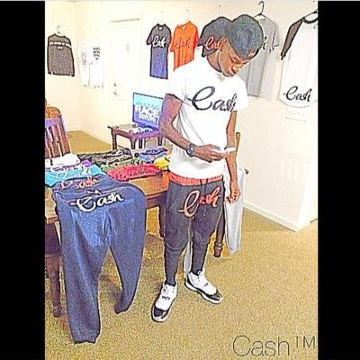 Cash™ Fashion Designer/ Brand Manager -Vice President of F.A.M.E - http://-- Chasing.Ambition.Striving.High☁️https://t.co/WMbDOlqOvg