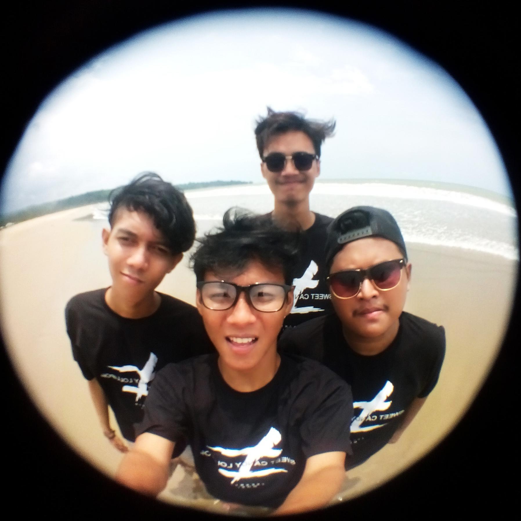 SCL_Jakarta's profile picture. #NewSingle Melawan (Kontradiksi) | 1st EP Album #Themself | @fiqqiiii @reydhts @danankSCL @adessubandi | CP: 089503272825 pin: 75DB7660