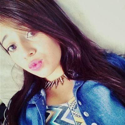 Brasília, samambaia sul , 17 anos  
Estudante do 3¤ ano (: que sonha em ser polícial     snapchat : cintiamichelle
instragam: @cintiamiichelle